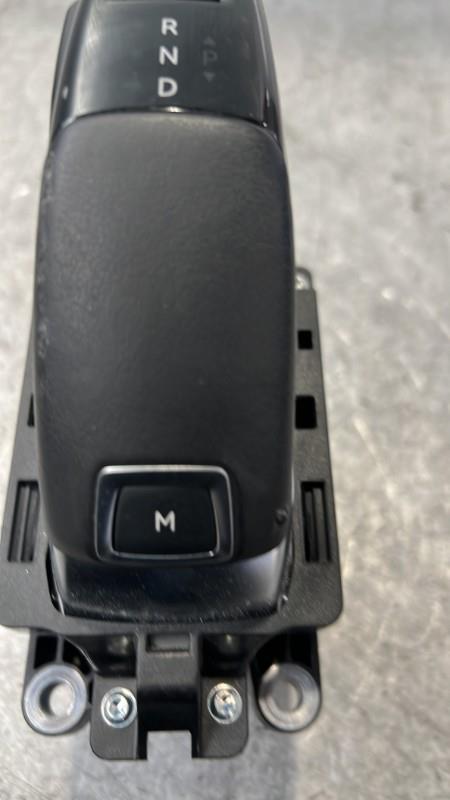 Levier de vitesses PEUGEOT 2008 2 Essence - 1