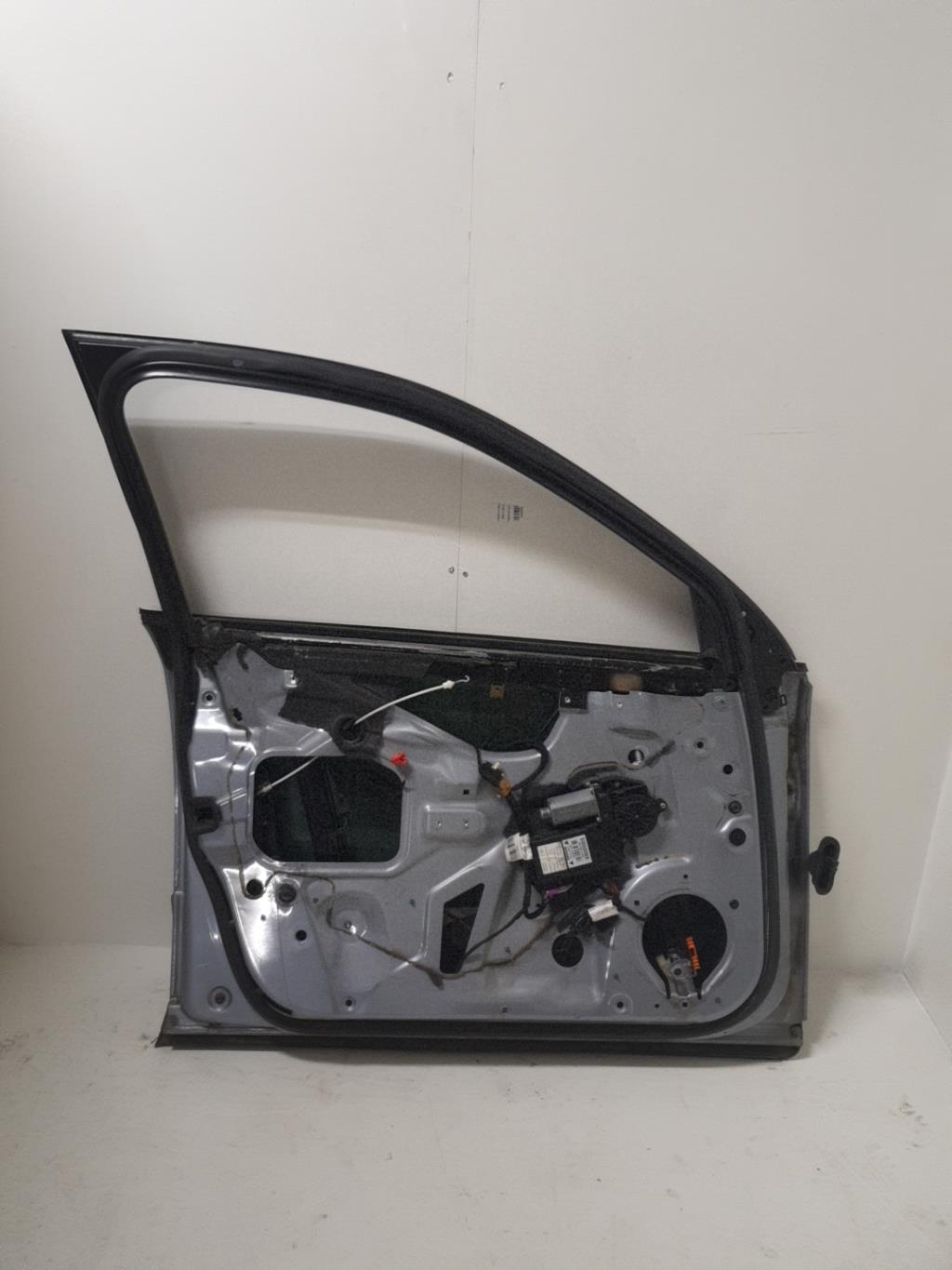 Porte avant gauche AUDI A4 2 PHASE 1 Diesel - 1