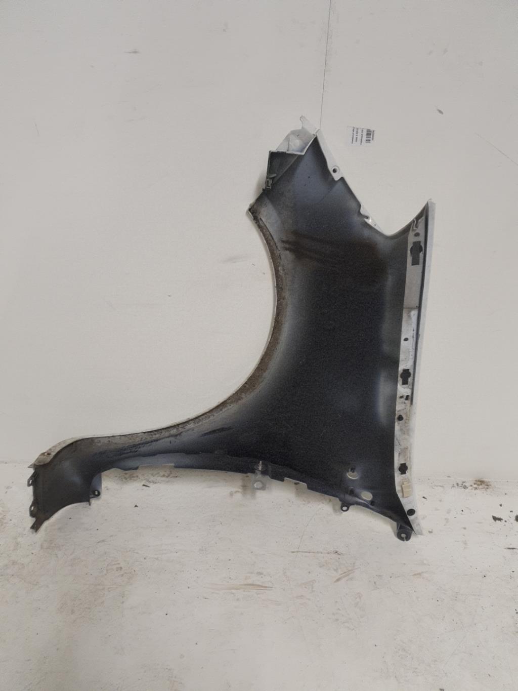Aile avant droit RENAULT CLIO 3 PHASE 1 Diesel - 1