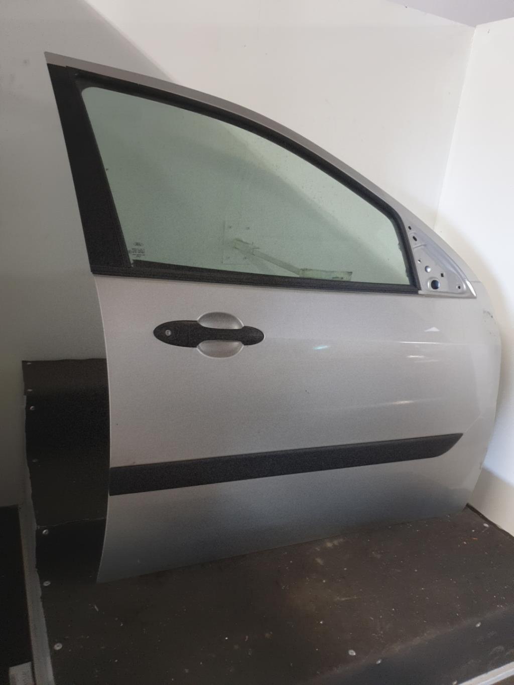 Porte avant droit FORD FOCUS 1 Diesel - 1
