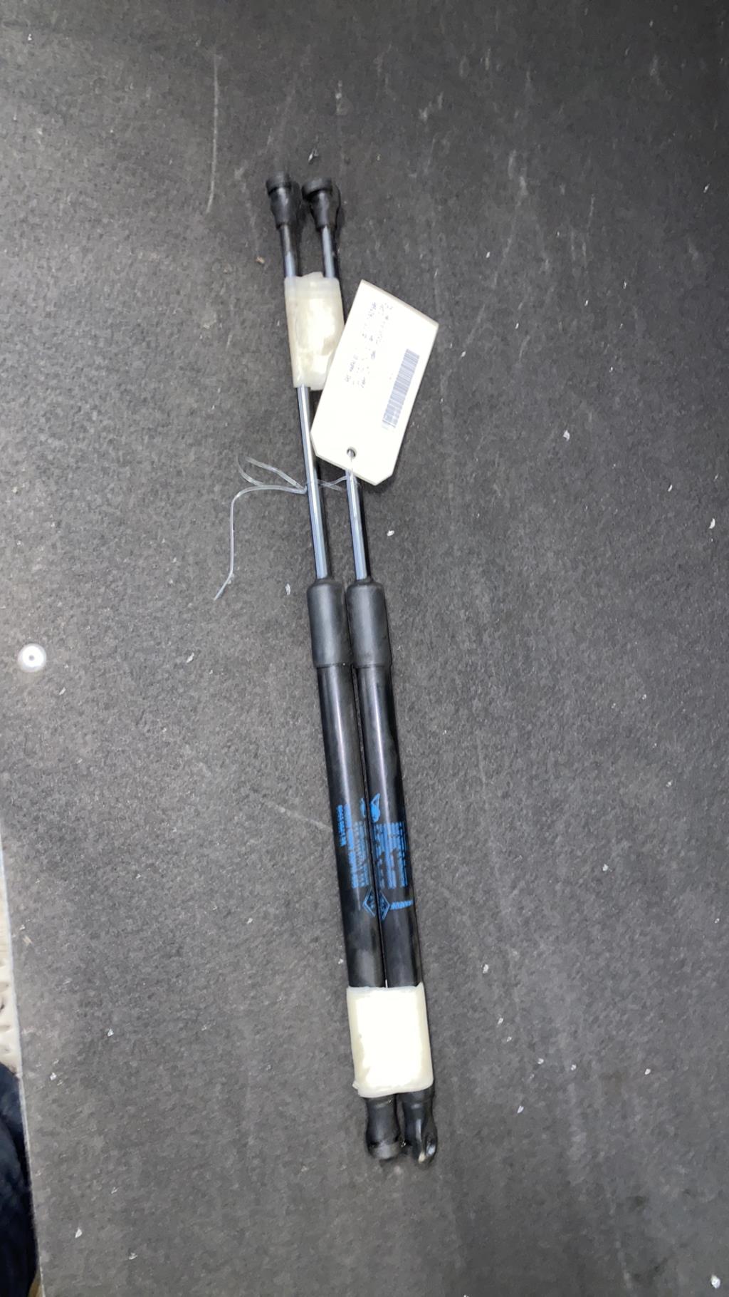 Verin de coffre gauche RENAULT CLIO 5 PHASE 1 Essence/GPL - 1