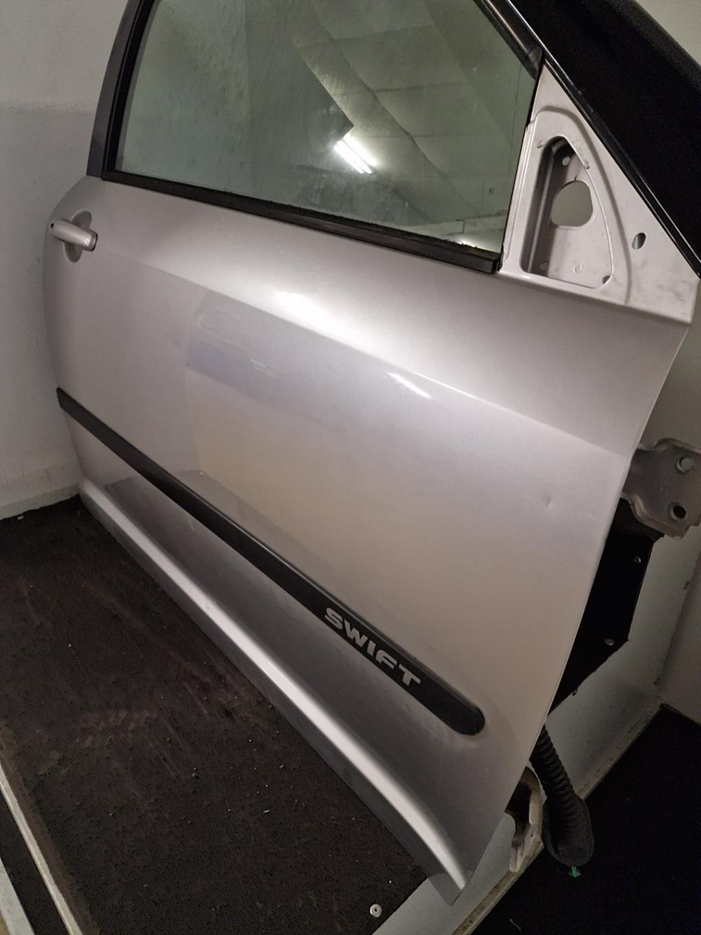 Porte avant droit SUZUKI SWIFT 3 Diesel - 1