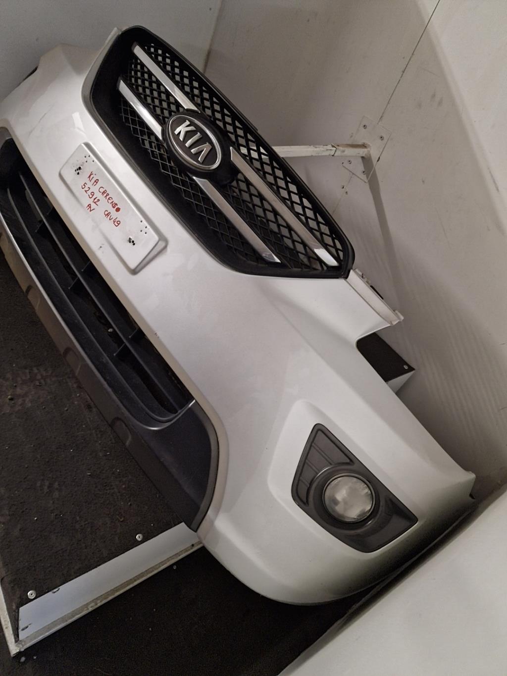 Pare choc avant KIA CARENS 3 Diesel - 1