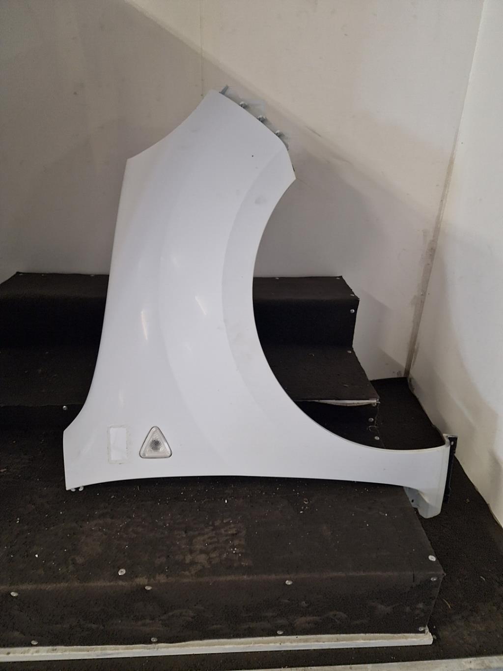 Aile avant droit RENAULT KANGOO 2 PHASE 1 Diesel - 1