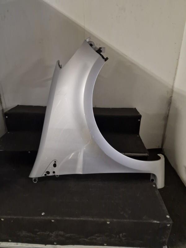 Aile avant droit RENAULT CLIO 3 PHASE 2 Diesel - 1