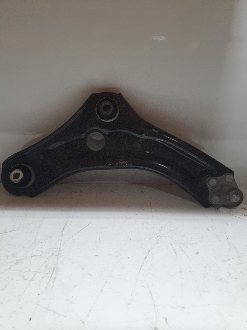 Triangle avant gauche RENAULT MEGANE 4 PHASE 1 Essence - 1