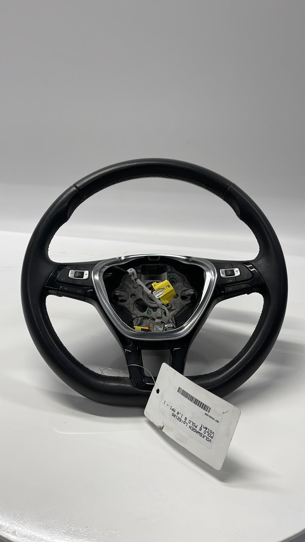 Volant VOLKSWAGEN POLO 6 PHASE 1 Essence - 1