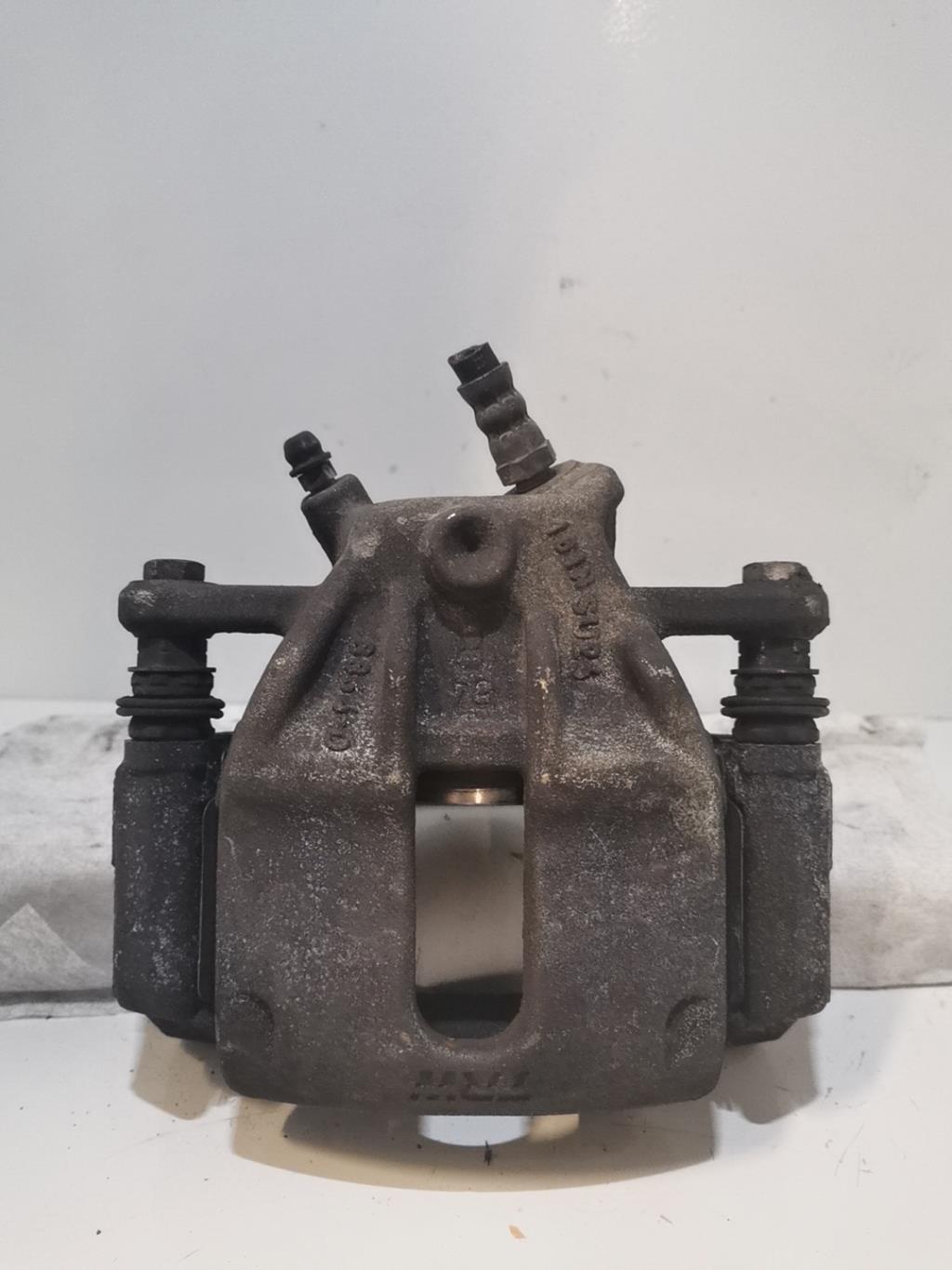 Etrier avant droit (freinage) RENAULT CLIO 3 PHASE 2 Essence - 1