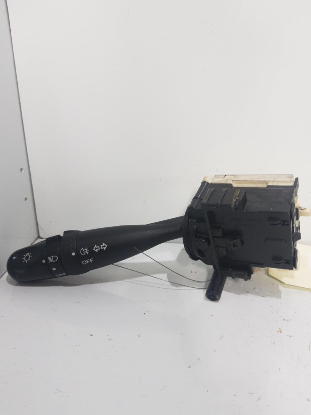 Commande de phare SUZUKI SWIFT 3 Essence - 1