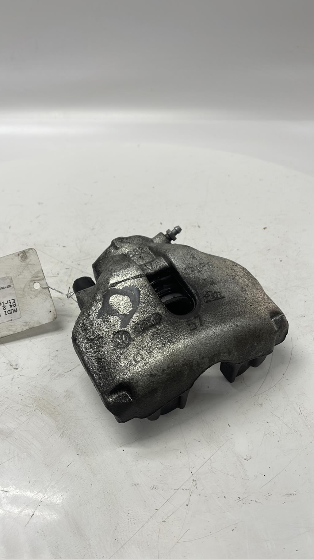 Etrier avant gauche (freinage) AUDI A4 2 AVANT PHASE 2 BREAK Diesel - 1