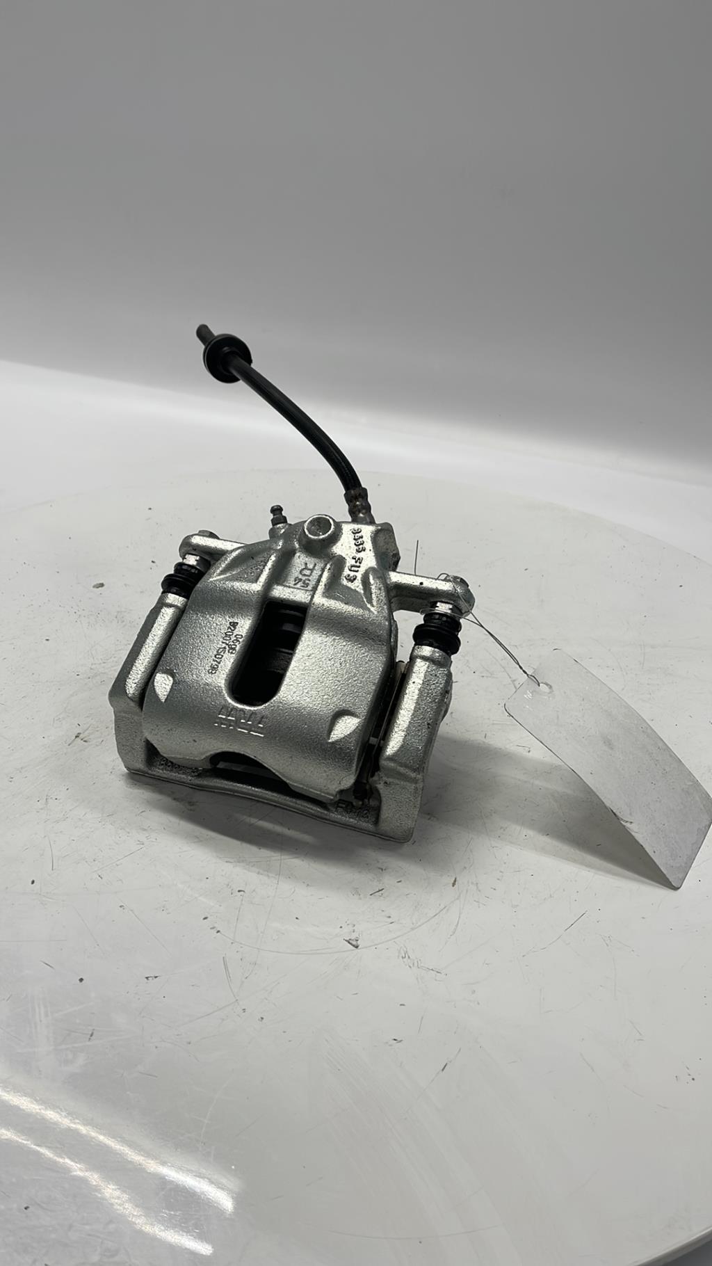 Etrier avant gauche (freinage) RENAULT CLIO 4 PHASE 1 Essence - 1