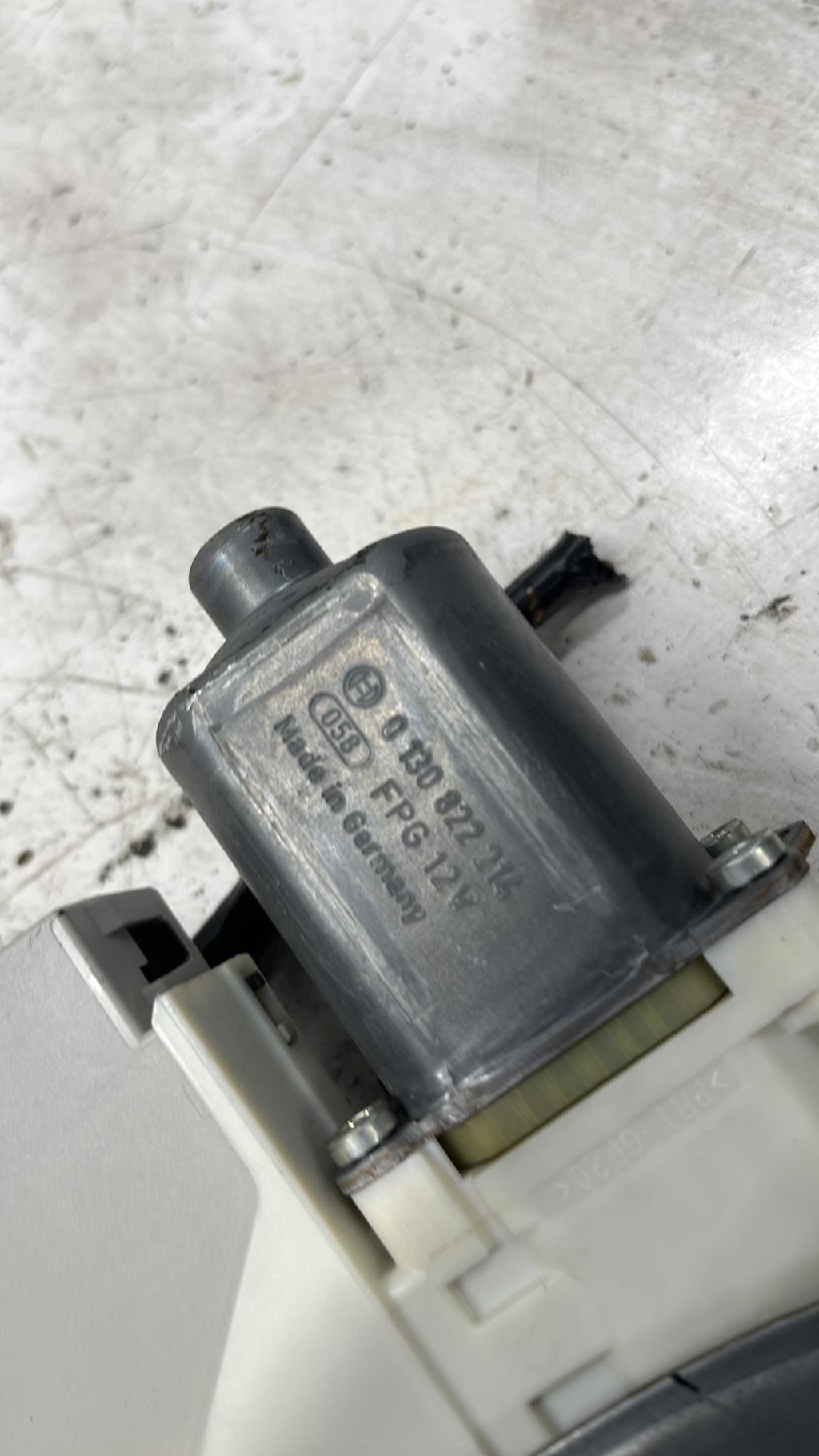Leve vitre electrique avant droit FORD FOCUS 2 PHASE 2 Diesel - 1