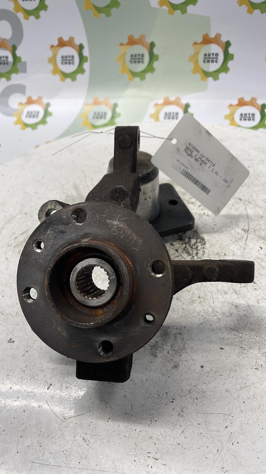 Moyeu avant gauche NISSAN NOTE 1 PHASE 1 Essence - 1