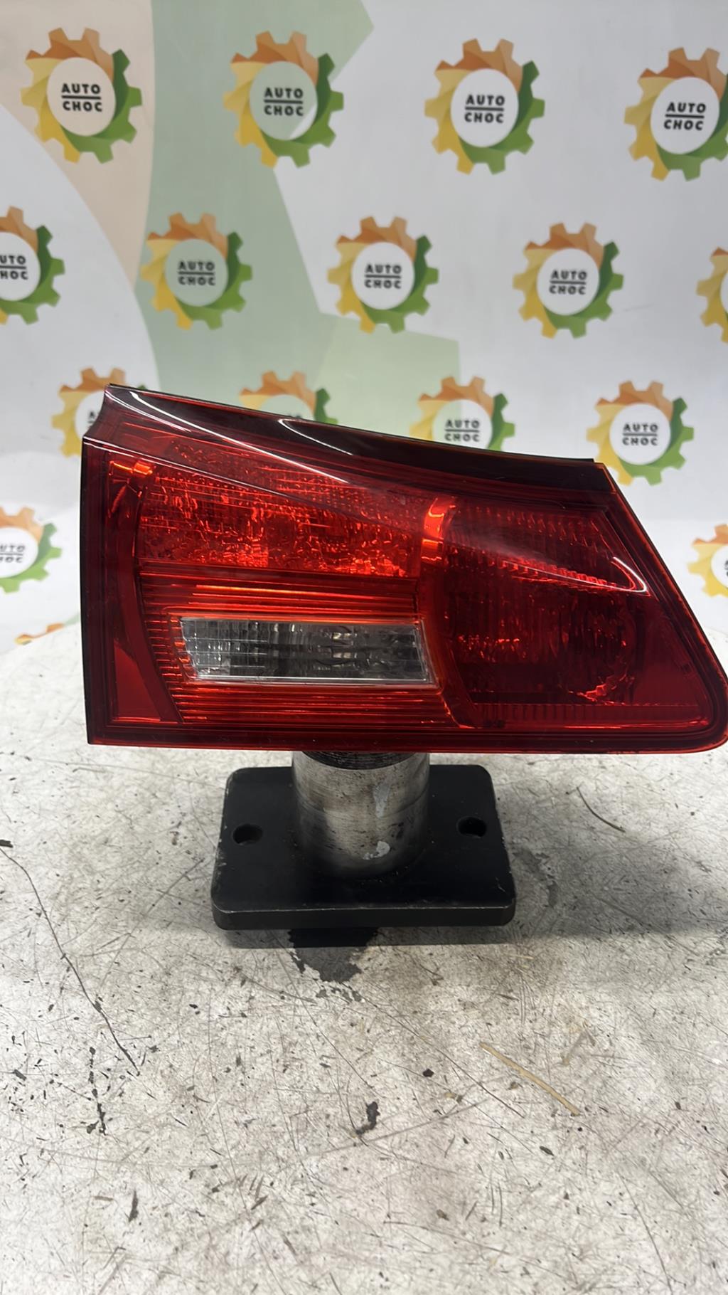 Feu arriere secondaire gauche (feux) LEXUS IS 2 PHASE 1 Diesel - 1