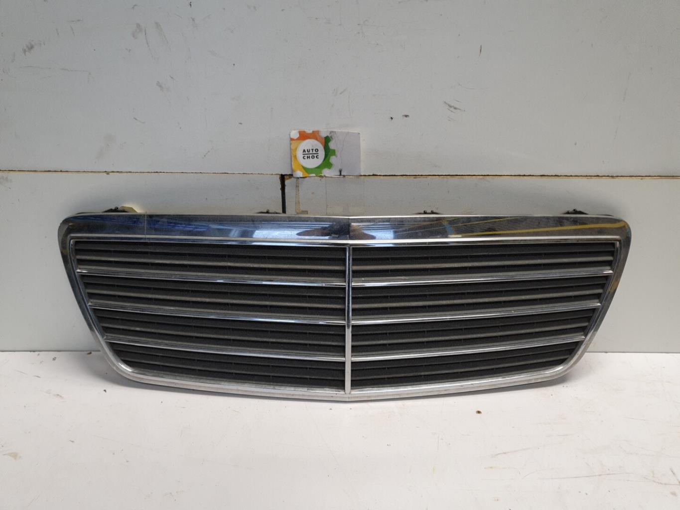 Calandre MERCEDES CLASSE E 210 PHASE 2 Diesel - 1