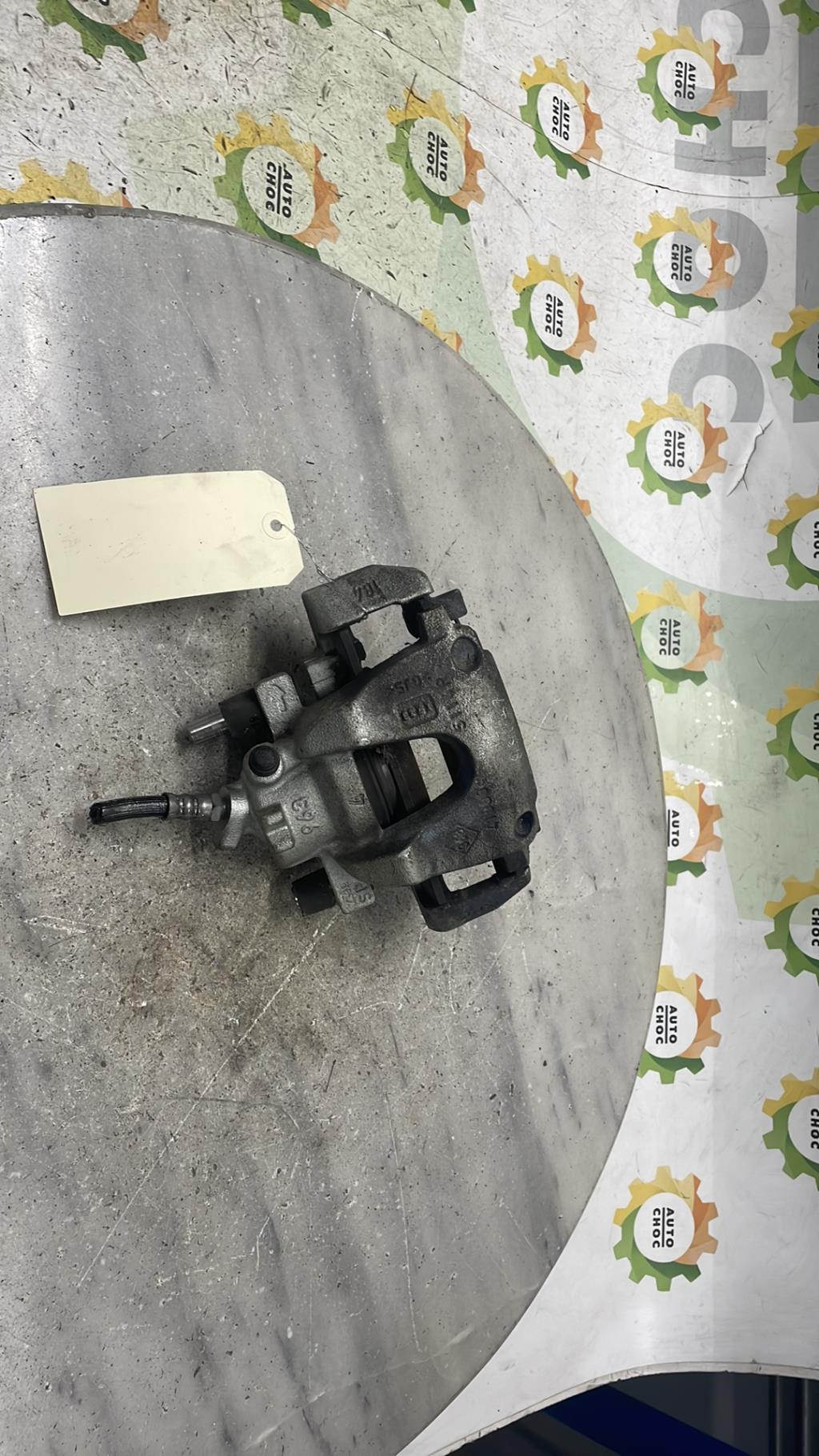 Etrier avant droit (freinage) RENAULT CLIO 4 PHASE 2 Diesel - 1