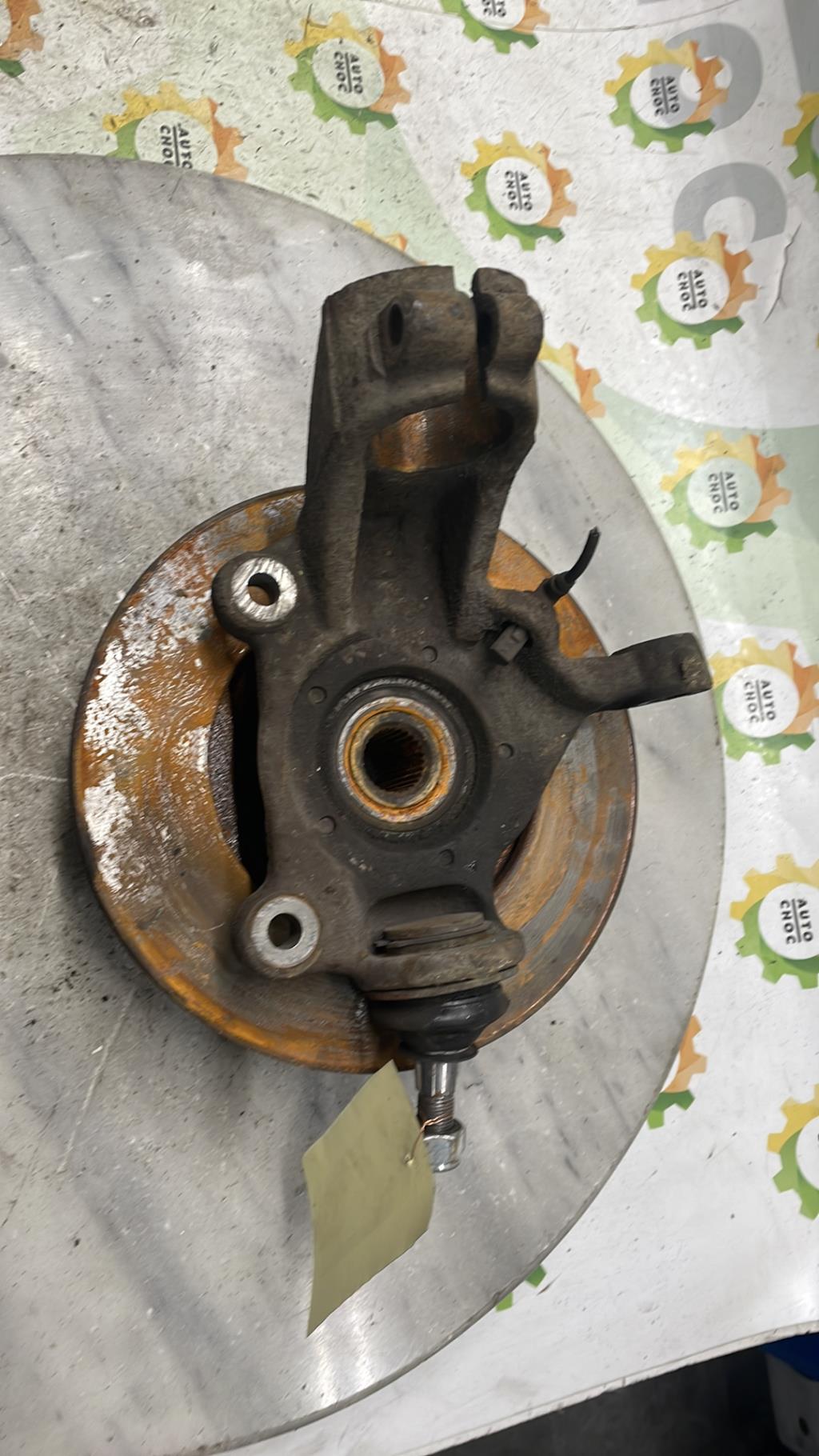 Moyeu avant droit FORD TRANSIT 4 Diesel - 1
