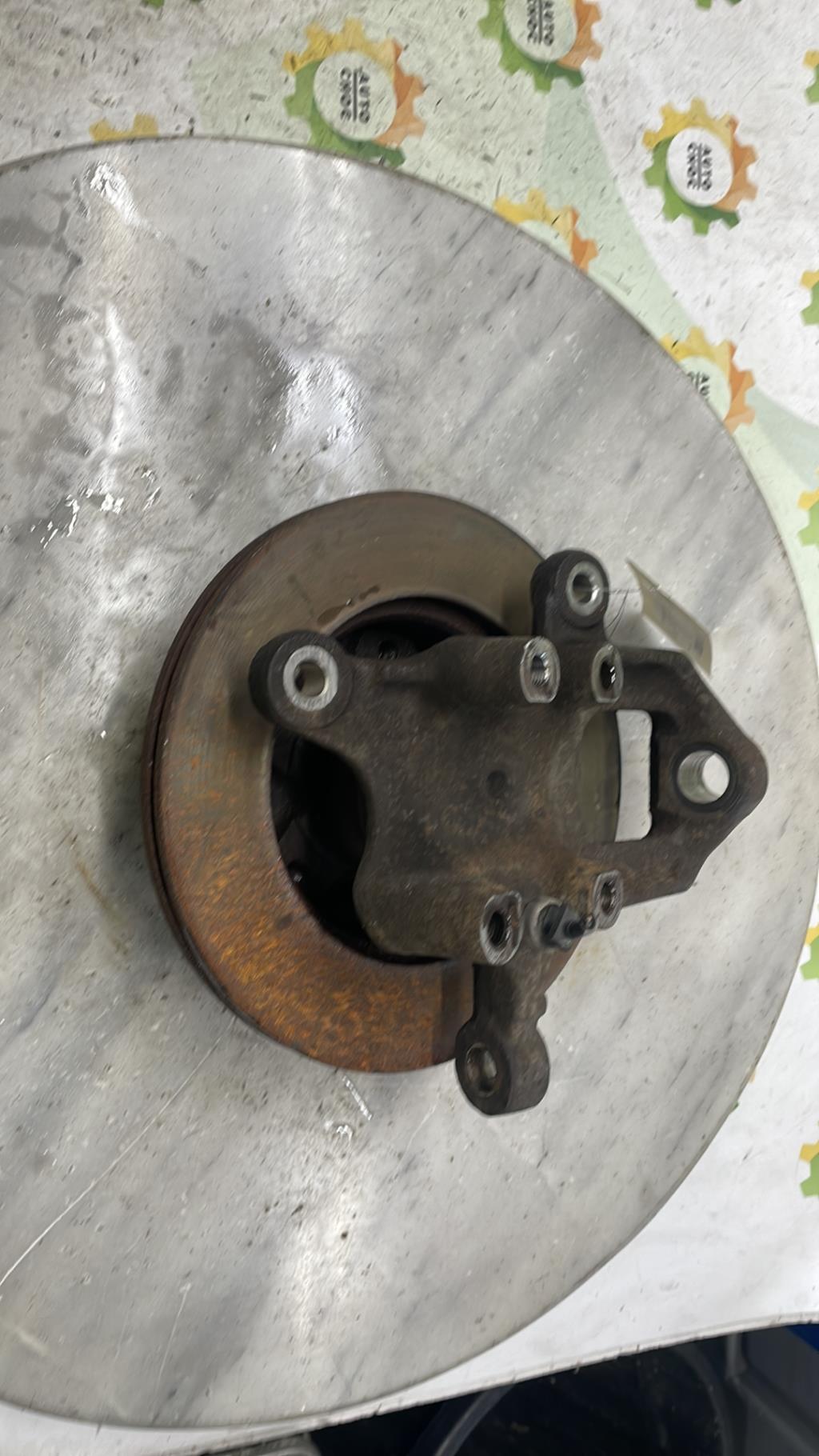 Moyeu avant droit VOLKSWAGEN LT 2 Diesel - 1