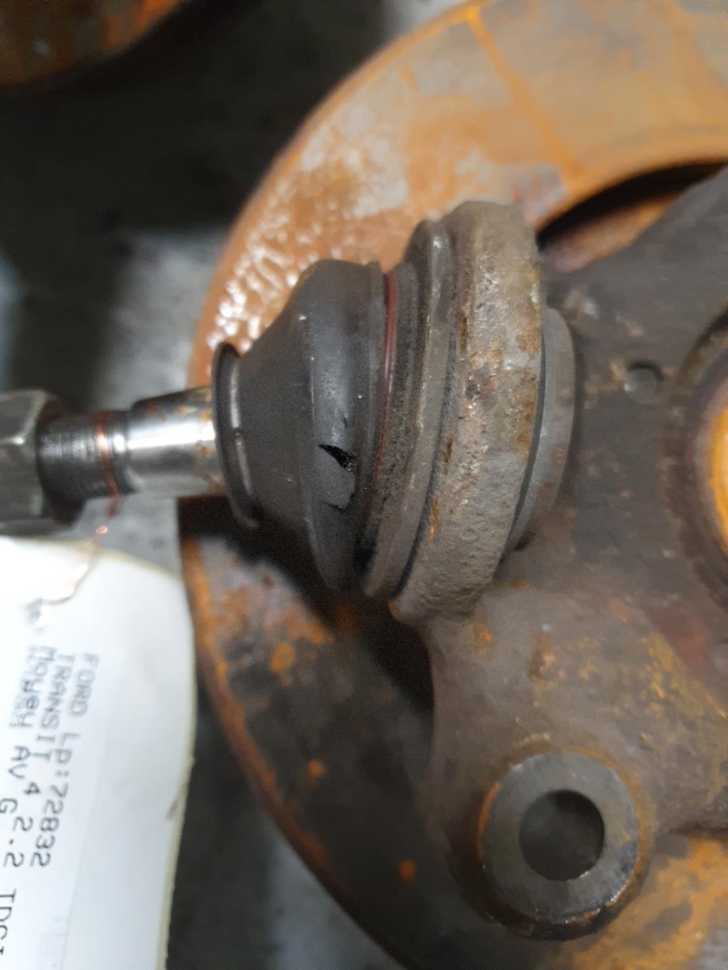 Moyeu avant gauche FORD TRANSIT 4 Diesel - 1