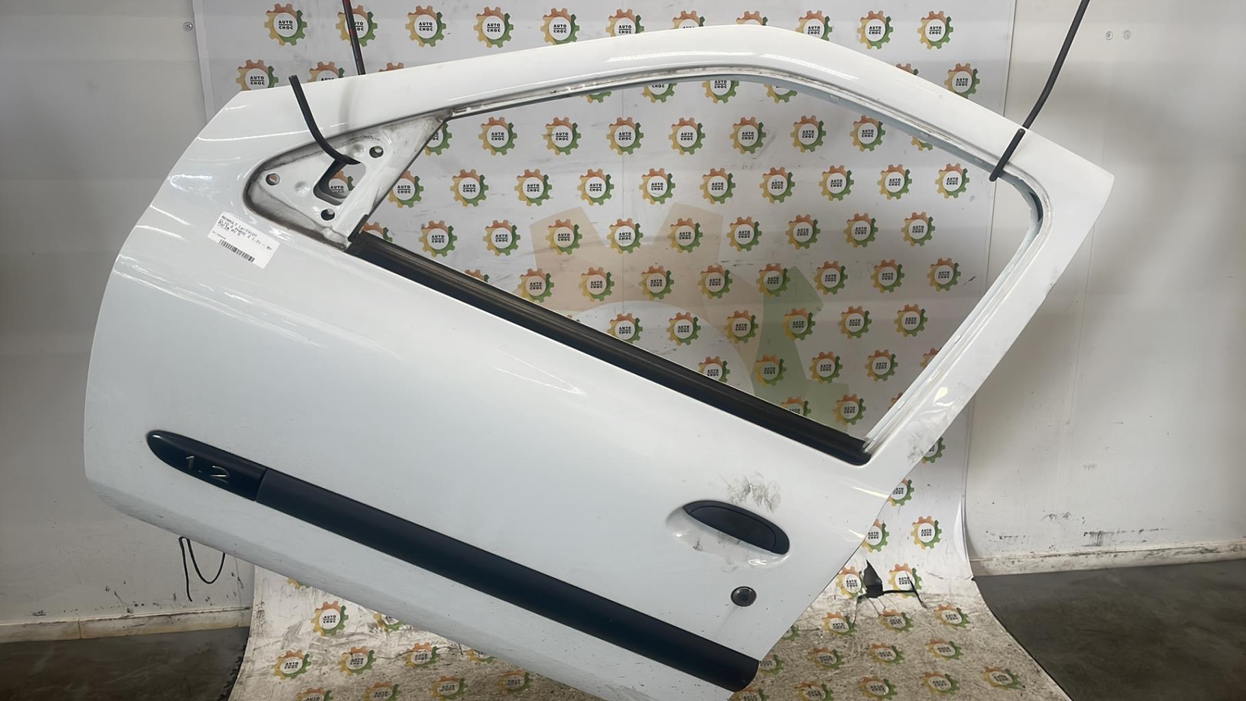 Porte avant gauche RENAULT CLIO 2 PHASE 2 Essence - 1