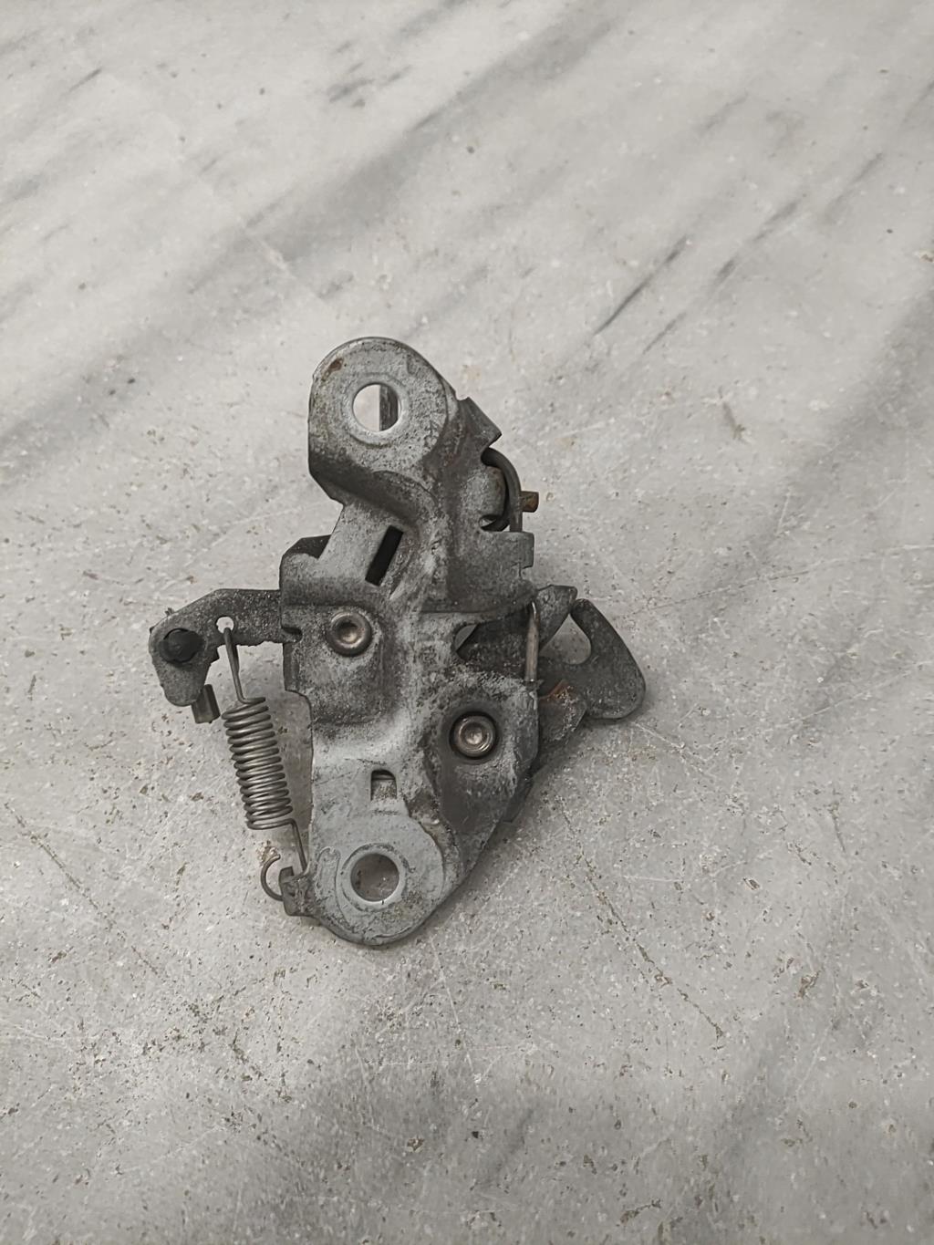 Serrure de capot PEUGEOT 206 PHASE 1 Diesel - 1