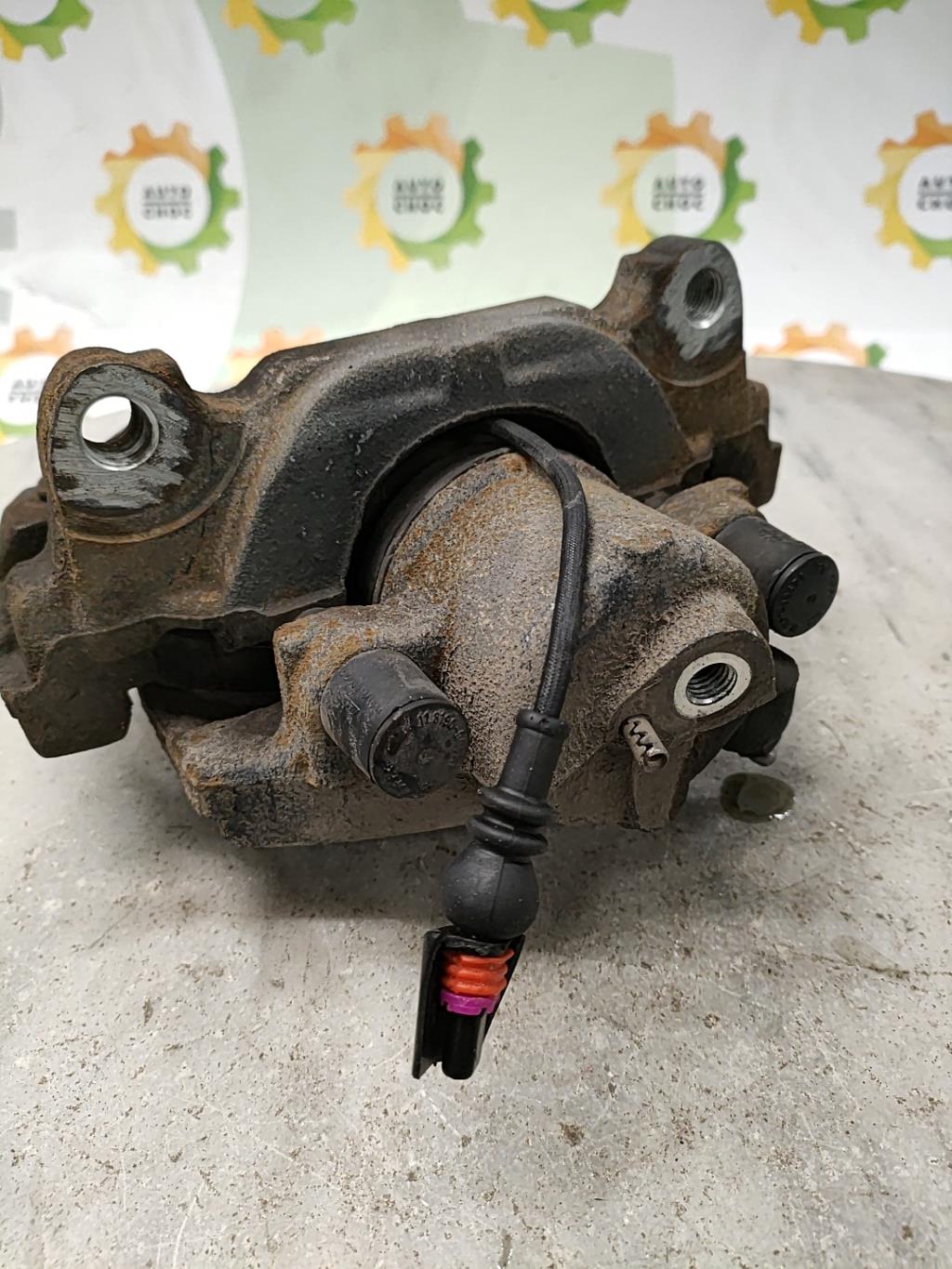 Etrier avant gauche (freinage) AUDI A3 2 SPORTBACK PHASE 2 Diesel - 1