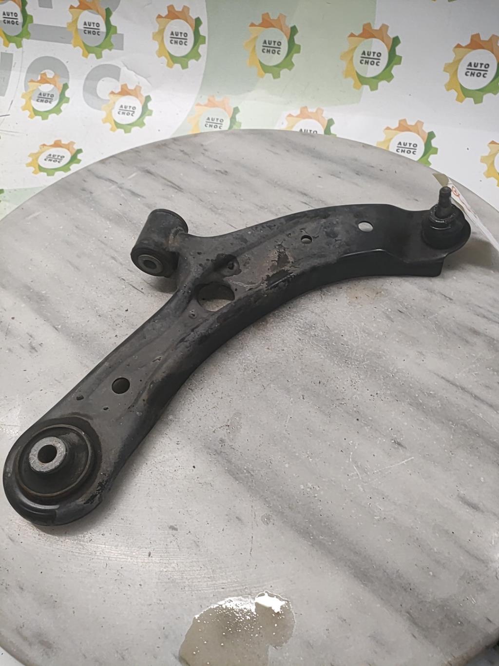Triangle avant droit SUZUKI SWIFT 4 Essence - 1