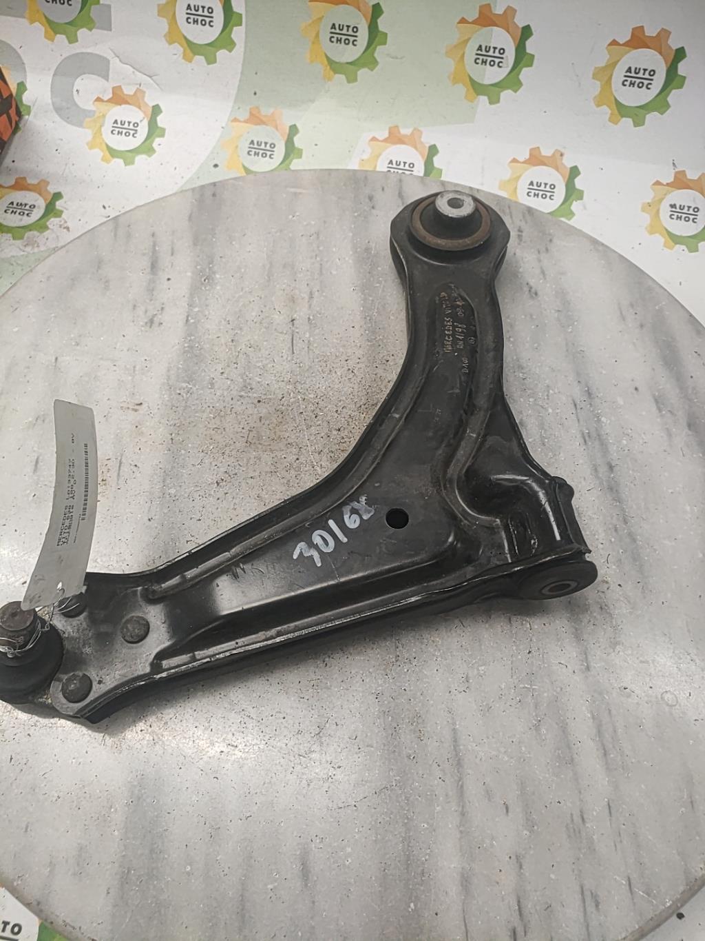 Triangle avant droit MERCEDES VITO 638 Diesel - 1