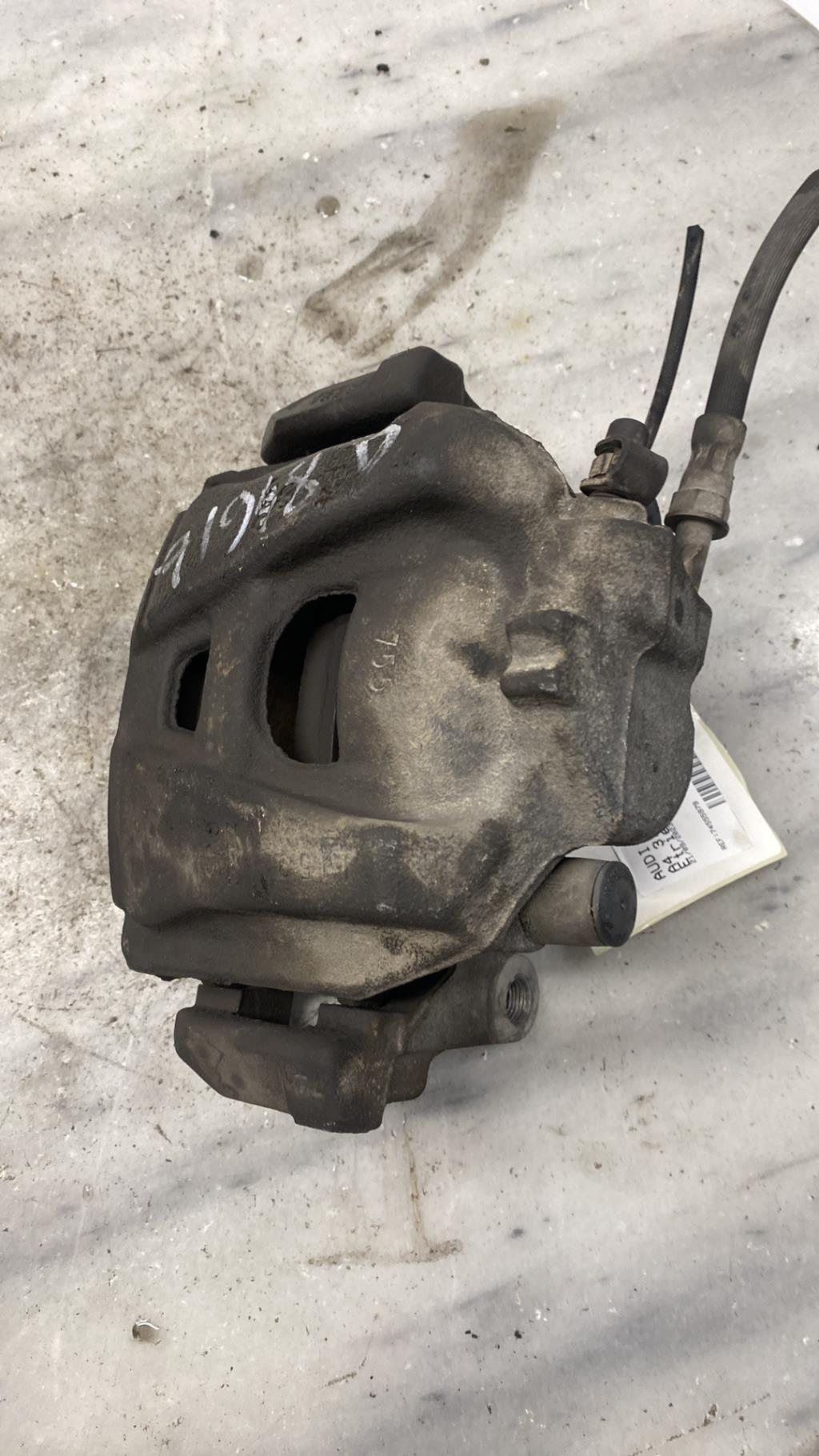 Etrier avant gauche (freinage) AUDI A4 3 AVANT PHASE 1 BREAK Diesel - 1