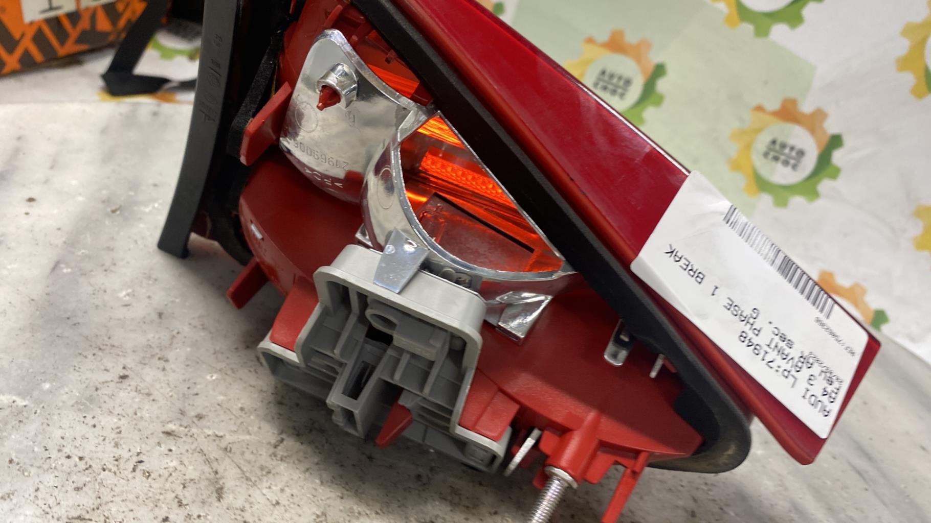 Feu arriere secondaire gauche (feux) AUDI A4 3 AVANT PHASE 1 BREAK Diesel - 1
