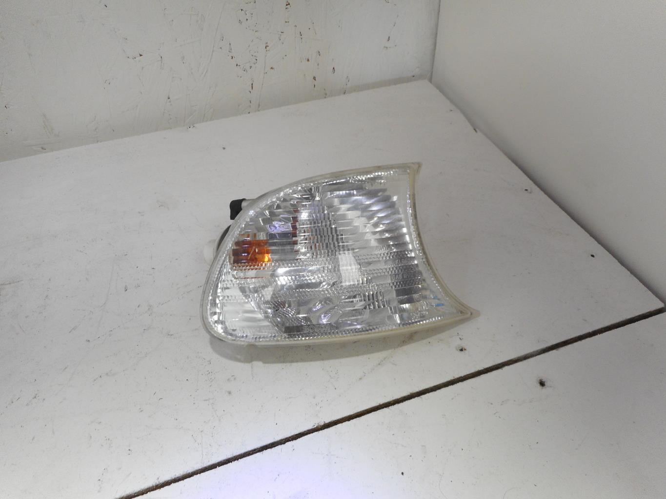 Optique avant secondaire droit (feux)(clignotant) BMW SERIE 3 E46 CABRIO PHASE 1 Essence - 1