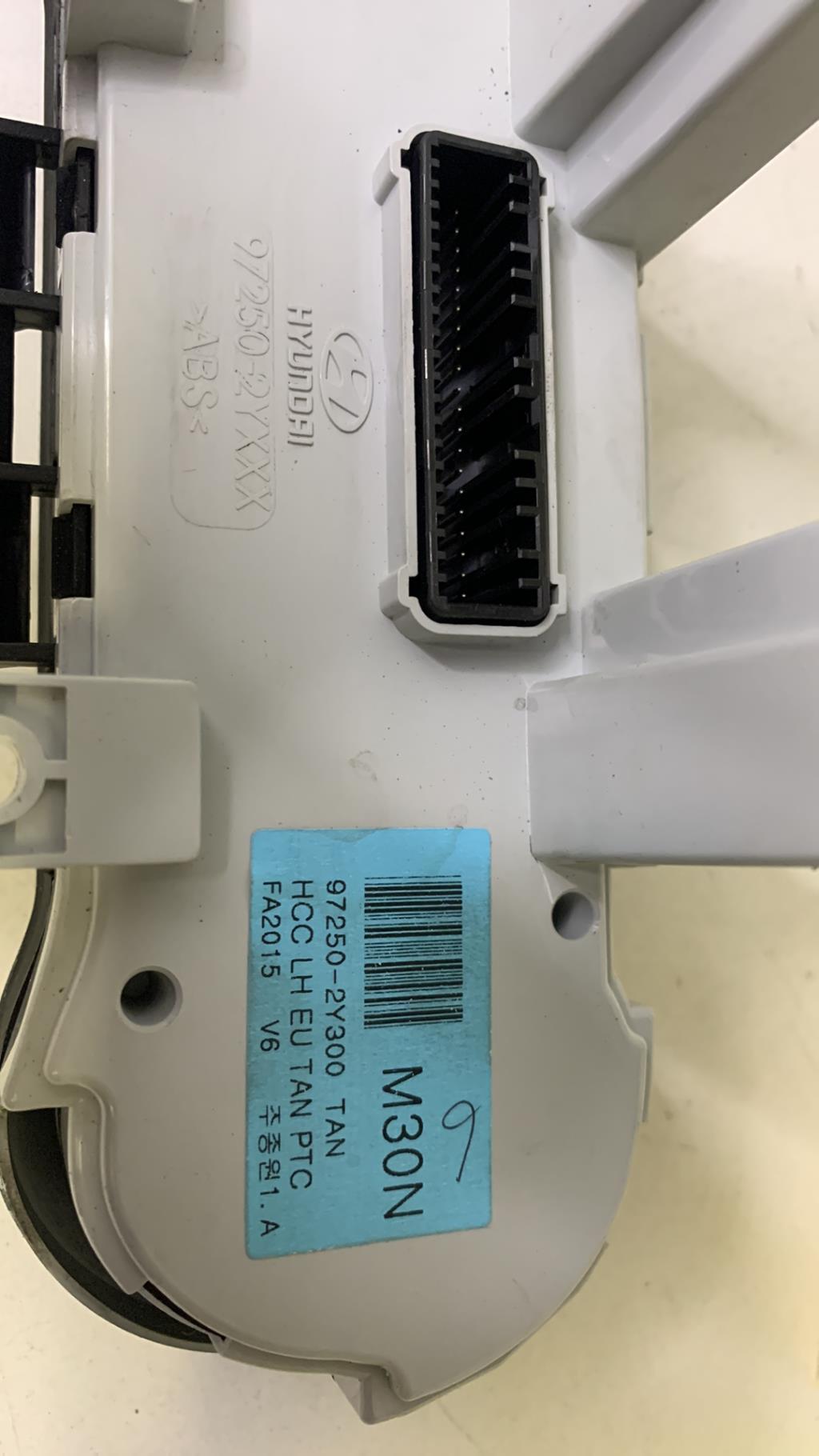 Commande chauffage HYUNDAI IX 35 PHASE 1 Diesel - 1