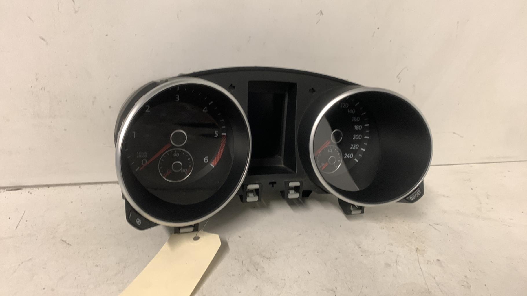 Compteur VOLKSWAGEN GOLF 6 Diesel - 1
