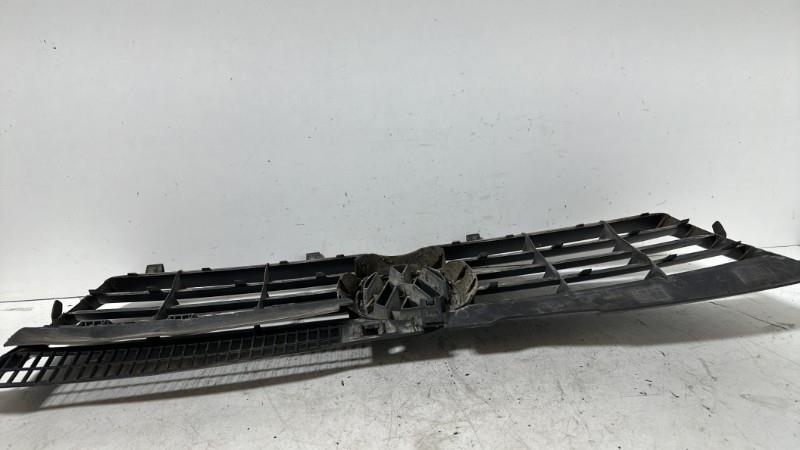 Calandre VOLKSWAGEN PASSAT 4 PHASE 2 BREAK Diesel - 1