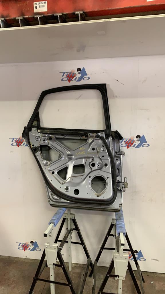Porte arriere gauche AUDI A4 2 PHASE 2 Diesel - 1