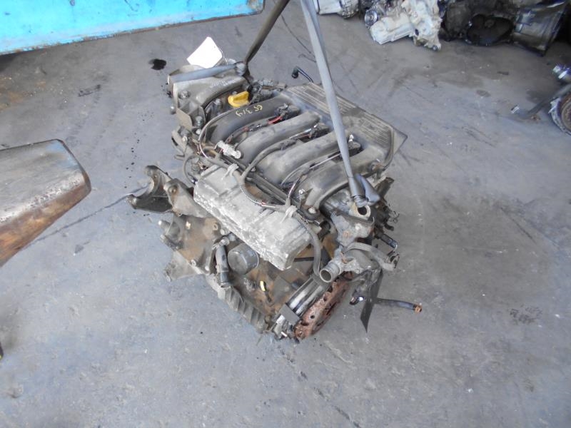 Moteur RENAULT LAGUNA 2 PHASE 1 Essence - 1