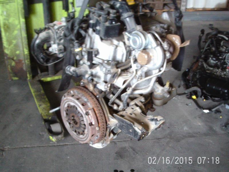 Moteur RENAULT CLIO 3 PHASE 1 Essence - 1
