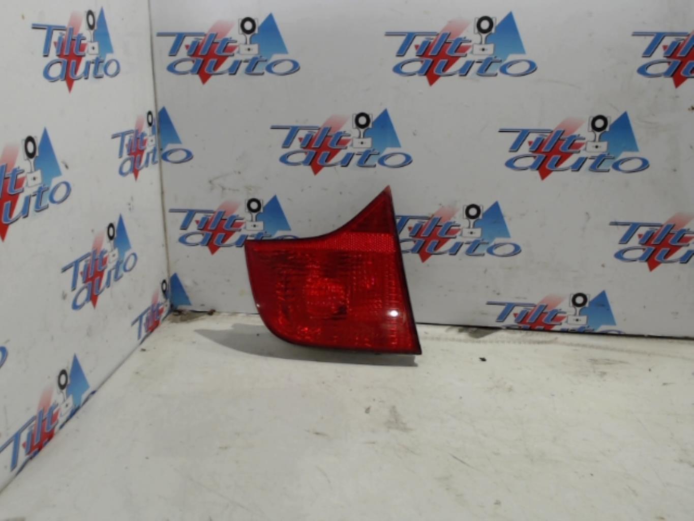 Feu arriere secondaire droit (feux) AUDI A4 2 PHASE 2 Diesel - 1