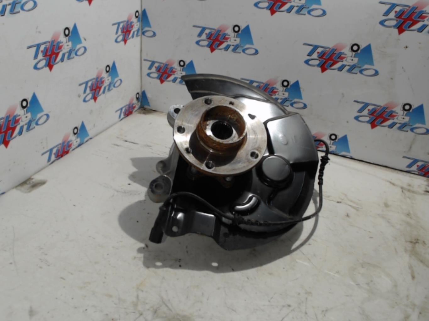 Moyeu avant gauche RENAULT SCENIC 4 Diesel - 1