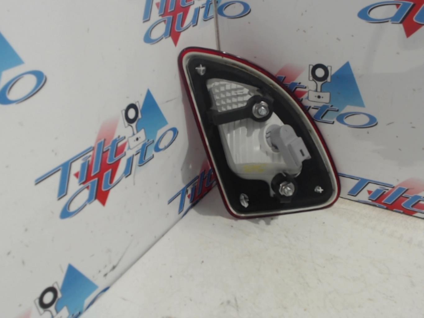 Feu arriere secondaire droit (feux) RENAULT TWINGO 2 PHASE 2 Essence - 1