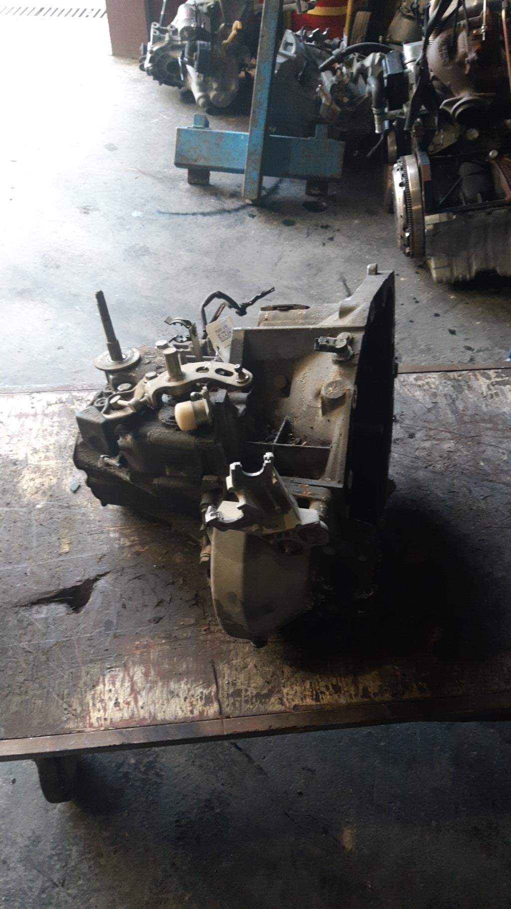 Boite de vitesses PEUGEOT 607 PHASE 1 Diesel - 1