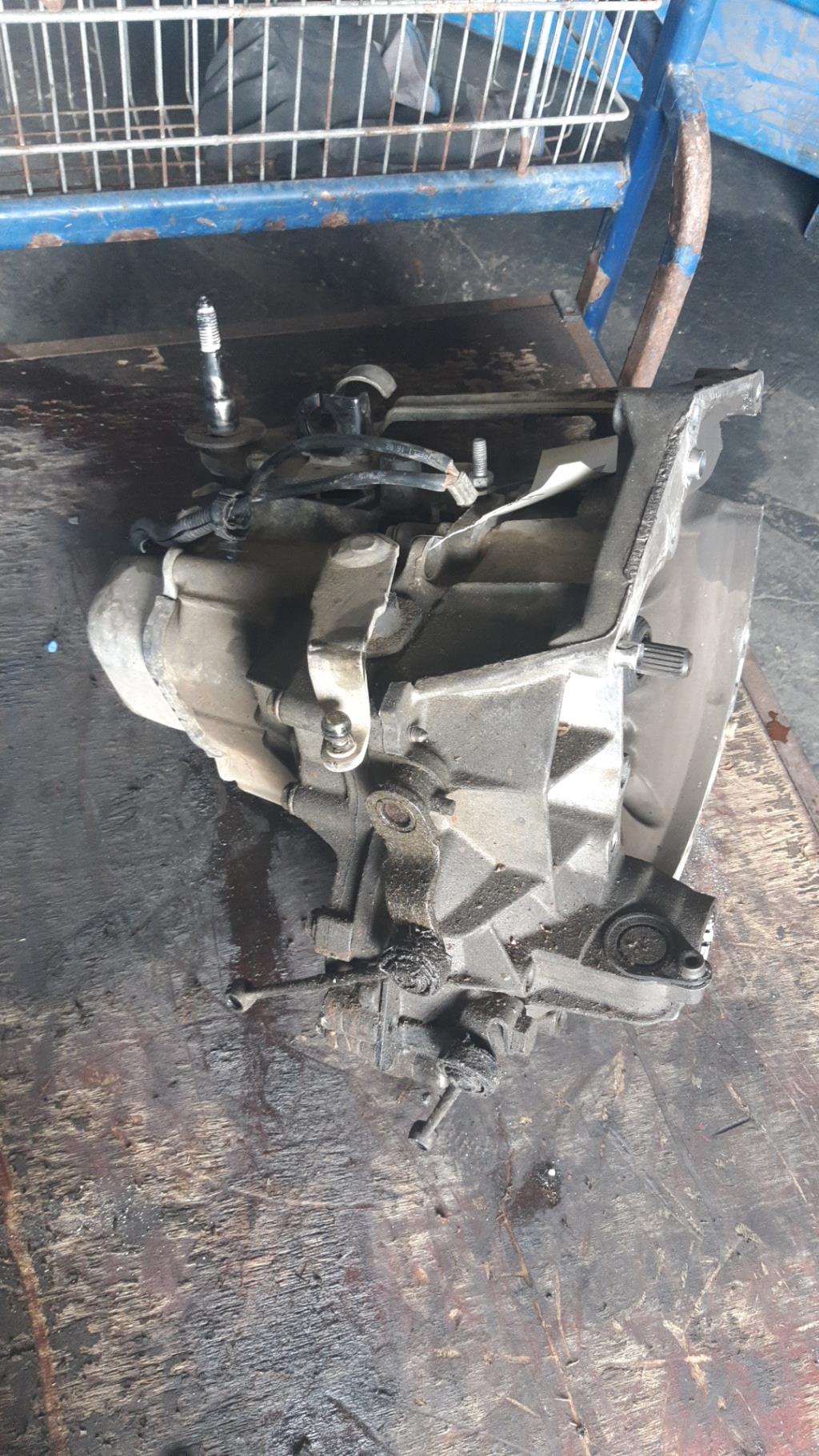 Boite de vitesses PEUGEOT 206 PHASE 1 Essence - 1