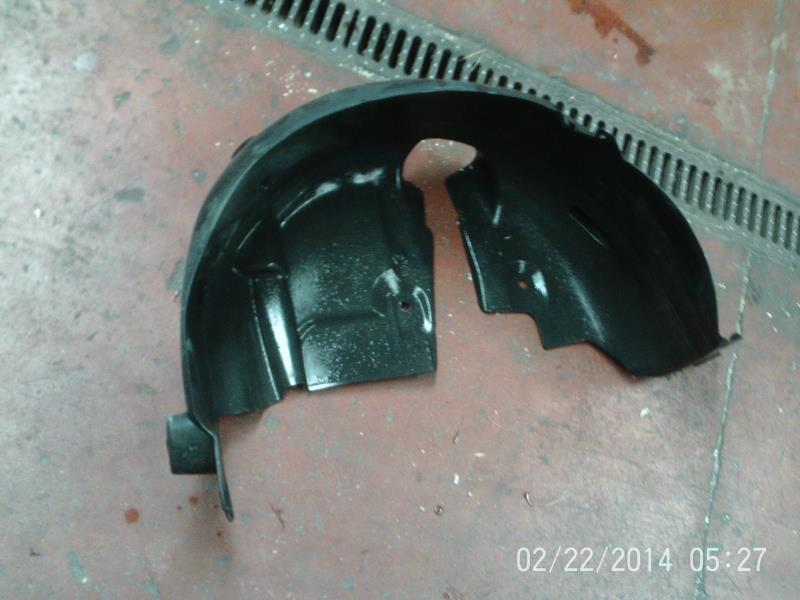 Pare boue arriere gauche RENAULT CLIO 3 PHASE 1 Essence - 1