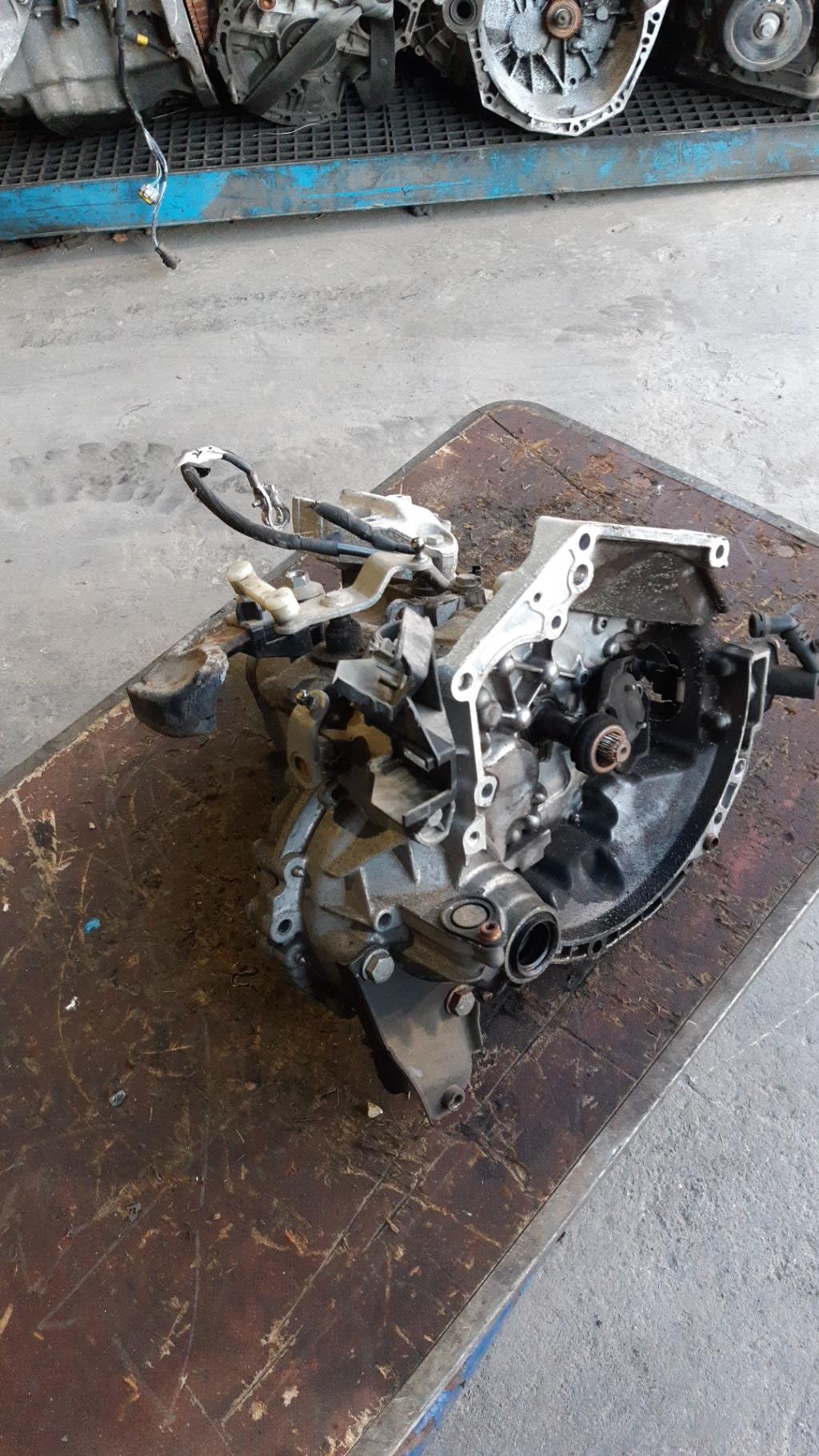 Boite de vitesses PEUGEOT 207+ Essence - 1