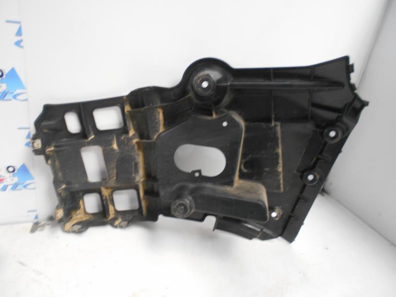 Support de pare chocs arriere BMW X1 E84  - 1