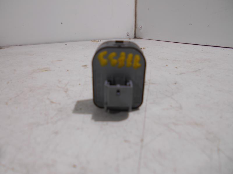Commande retroviseurs AUDI A4 3 AVANT PHASE 1 BREAK Diesel - 1