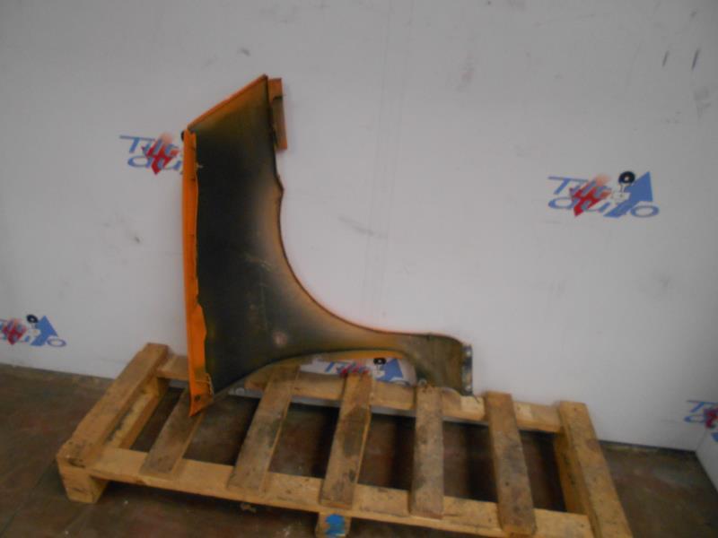 Aile avant gauche RENAULT CLIO 2 PHASE 2 Essence - 1