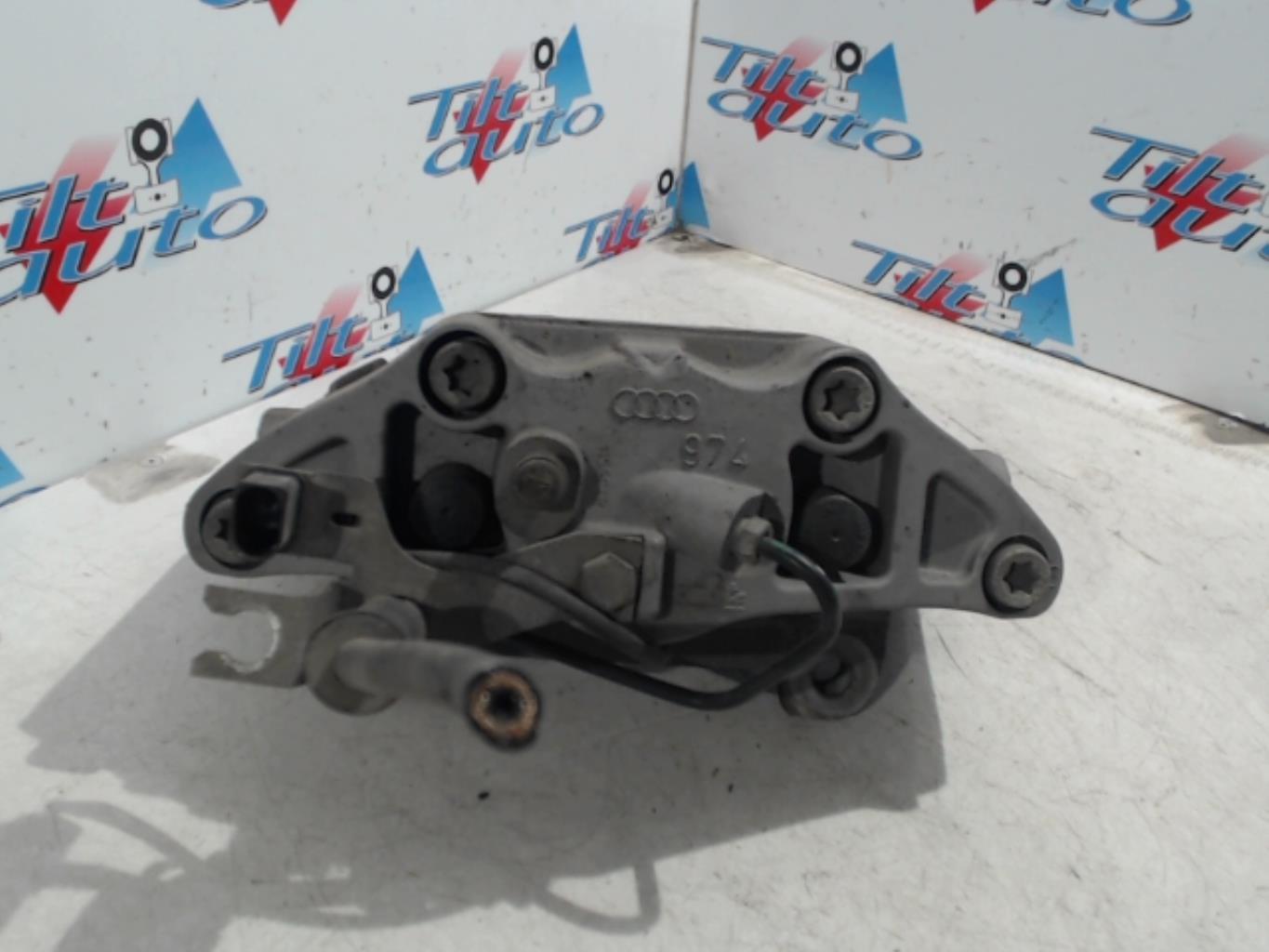 Etrier avant droit (freinage) AUDI A4 2 AVANT PHASE 1 BREAK  - 1