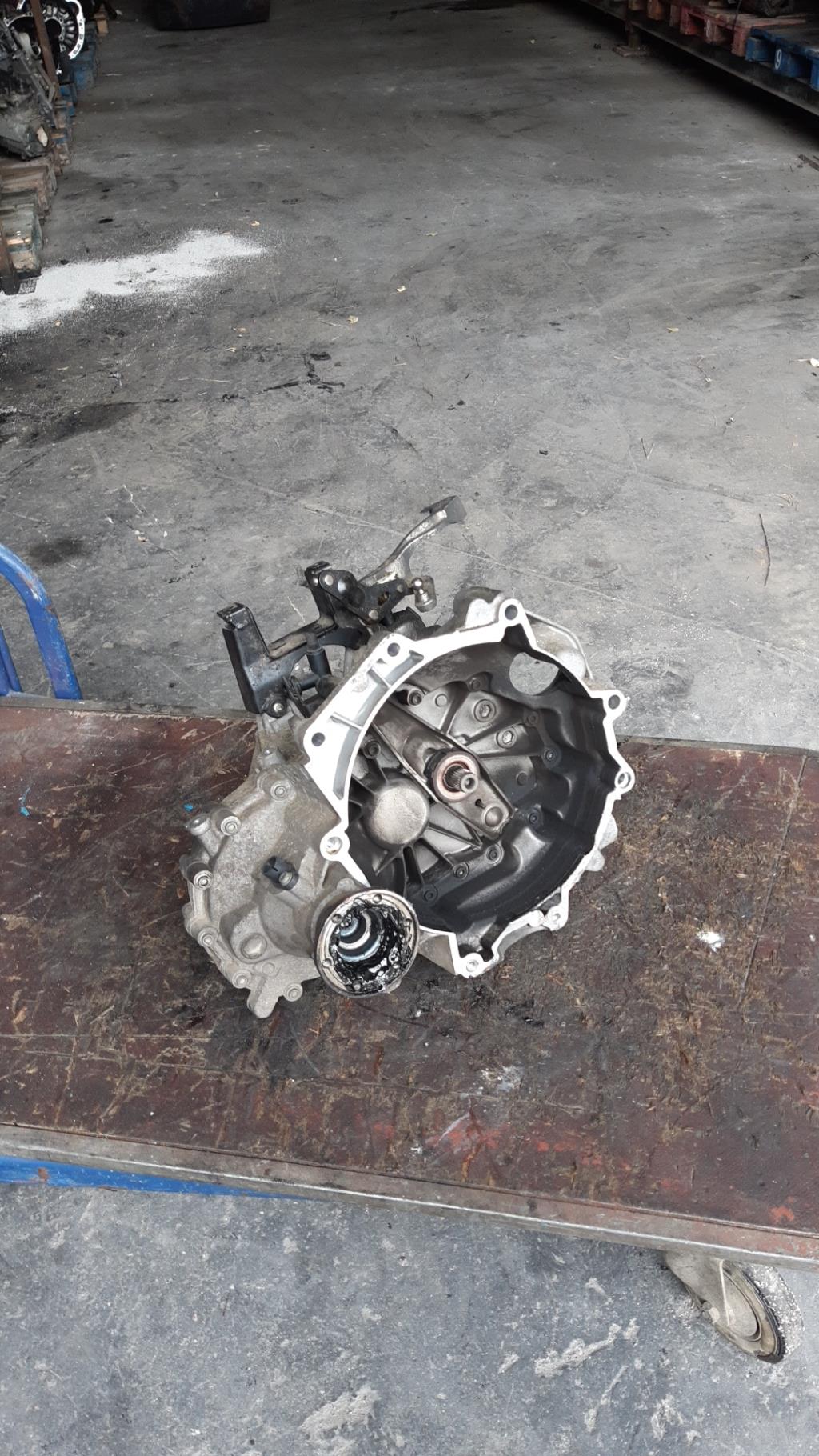 Boite de vitesses VOLKSWAGEN POLO 4 PHASE 1 Essence - 1