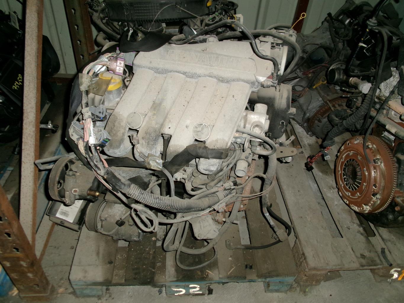 Moteur RENAULT LAGUNA 2 PHASE 1 Essence - 1